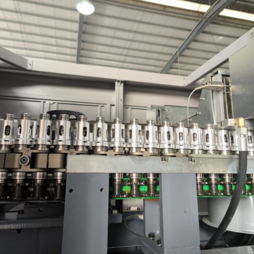 500-1000ml IV Fluid 0.9%NaCl PP Bottle Parenteral Solution Blowing Machine Turnkey Project